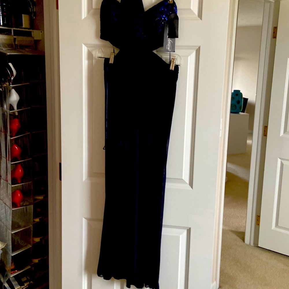 Gorgeous La Femme women’s dress size 0